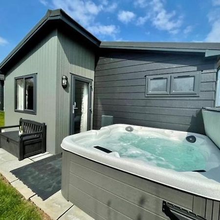 *Luxury Holiday Home With Hot Tub Close To Beach* Penally Esterno foto
