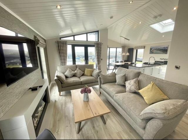 *Luxury Holiday Home With Hot Tub Close To Beach* Penally Esterno foto