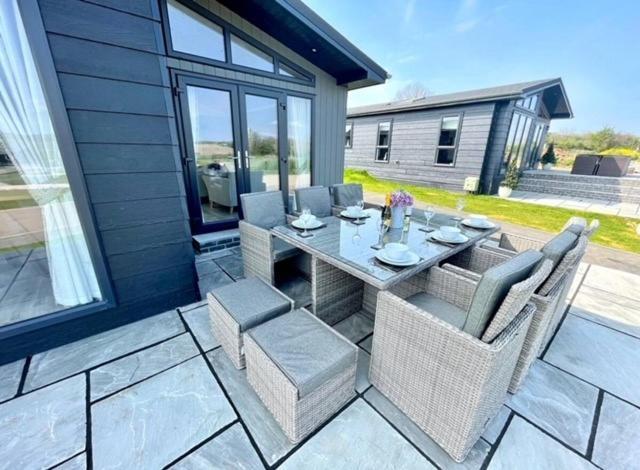 *Luxury Holiday Home With Hot Tub Close To Beach* Penally Esterno foto
