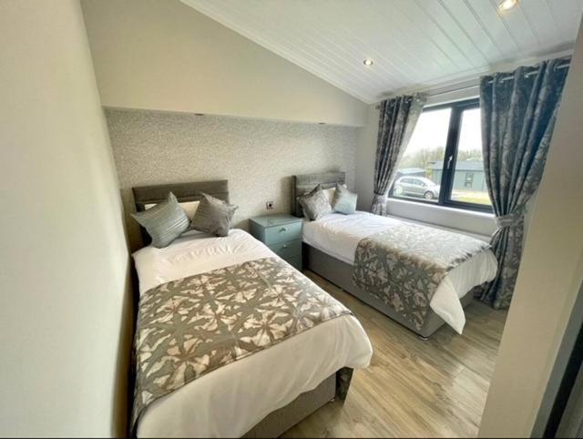 *Luxury Holiday Home With Hot Tub Close To Beach* Penally Esterno foto